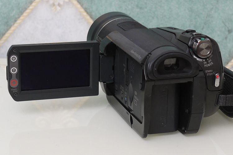 美國IKEGAMI?無(wú)磁帶攝像機